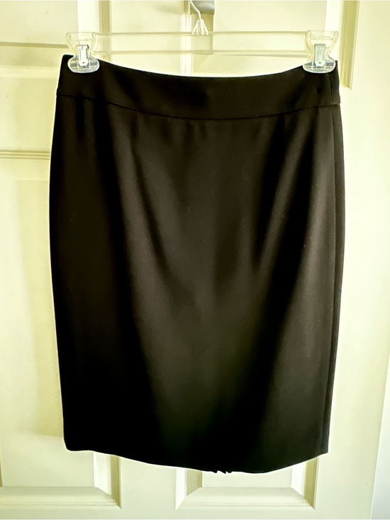 Ann Taylor Dresses & Skirts - Ann Taylor Black Tailored Pencil Skirt - Size 2